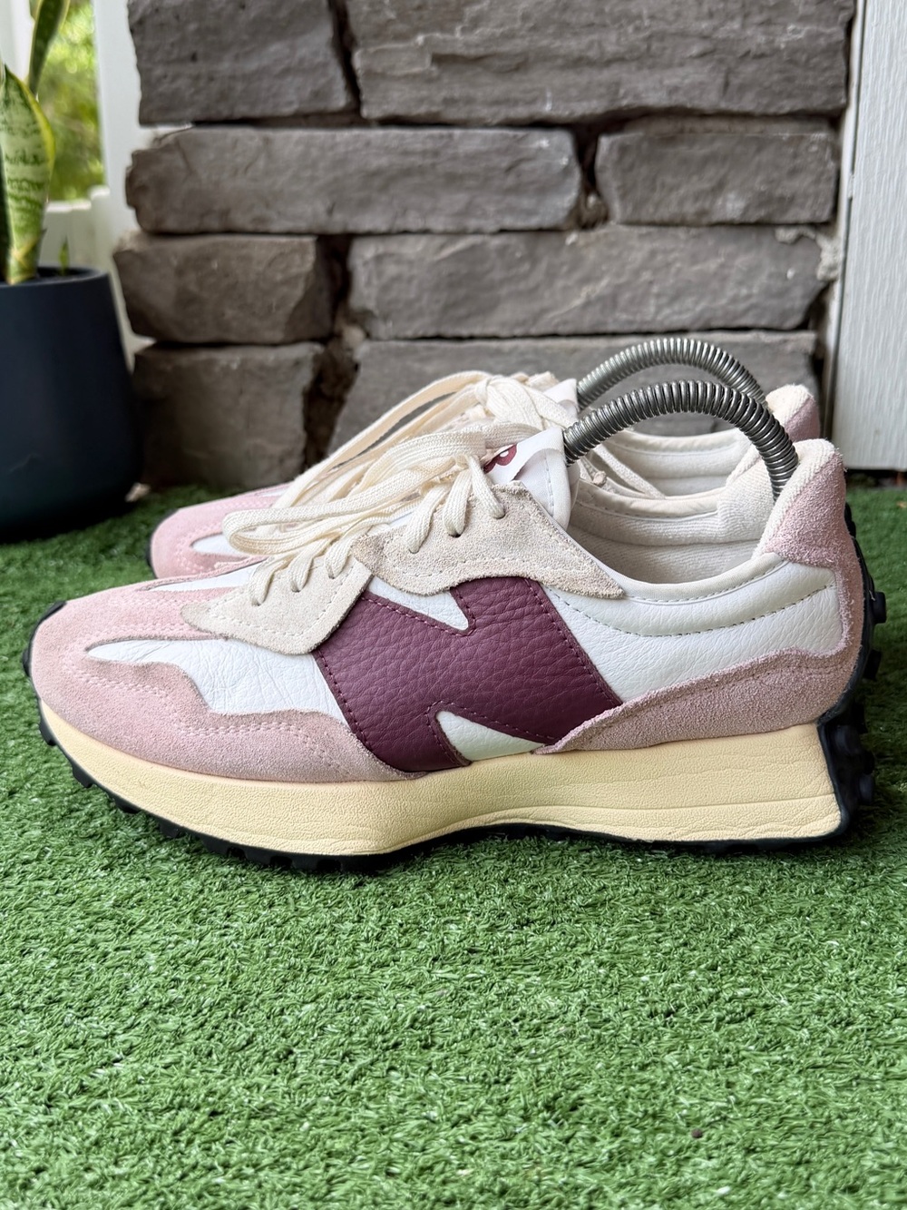 New Balance 327 Sea Salt/Dust Pink Women’s Sneakers